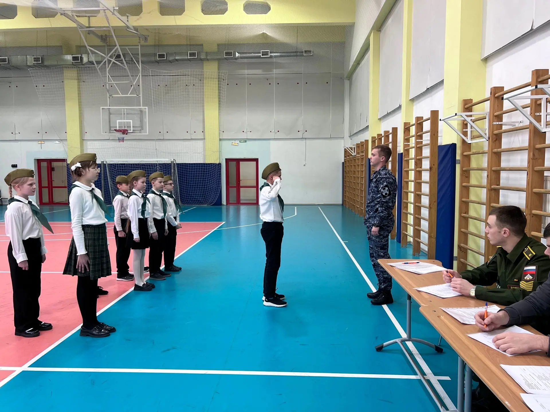 «Равнение на Победу!» 🇷🇺✨