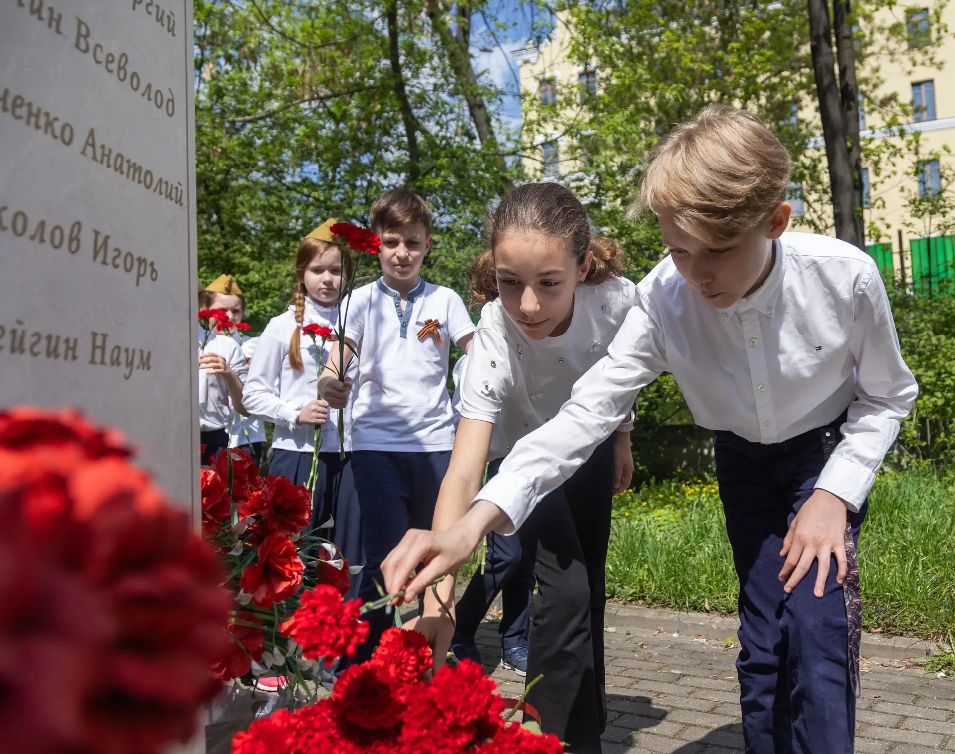 🕊 Мы помним, мы гордимся!    В нашей школе прошла акция «Красная гвоздика» 🙏    Наши младшие школьни