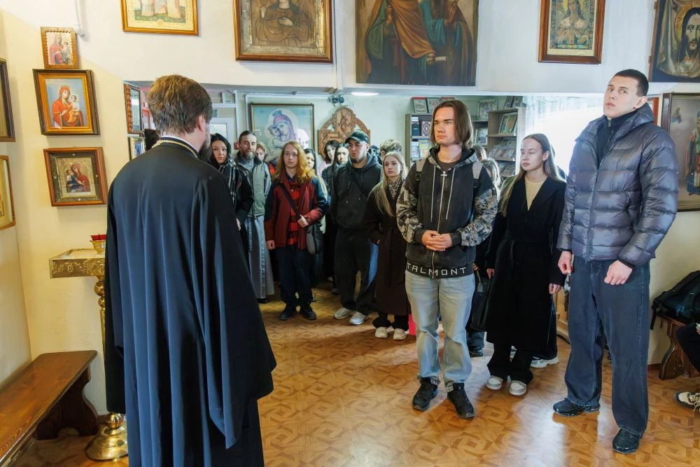 ⛪️ От истоков до величия: студенты СахГУ прикоснулись к православной истории Сахалина   Прошедшие вы