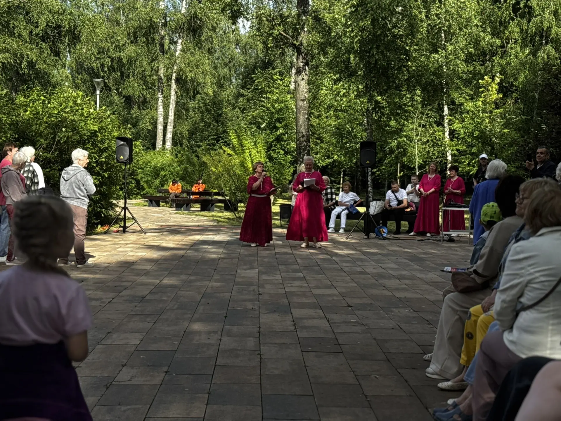 Ретро-вечер прошел в Щербинке

🎵Дворец культуры «Щербинка» провел ретро-вечер в парке Барыши. Мероп