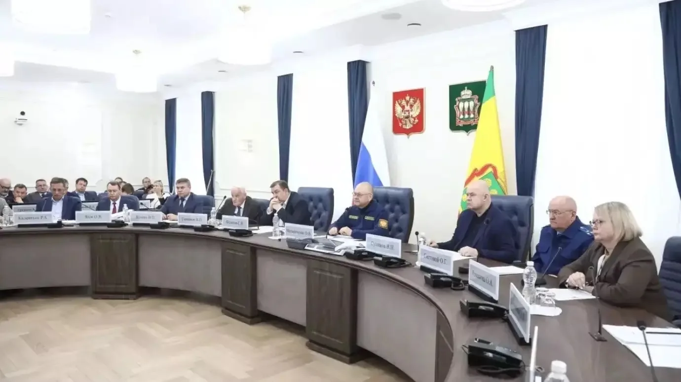 Приплыли. Губернатор Пензенской области Олег Мельниченко отправил в отставку правительство в полном 