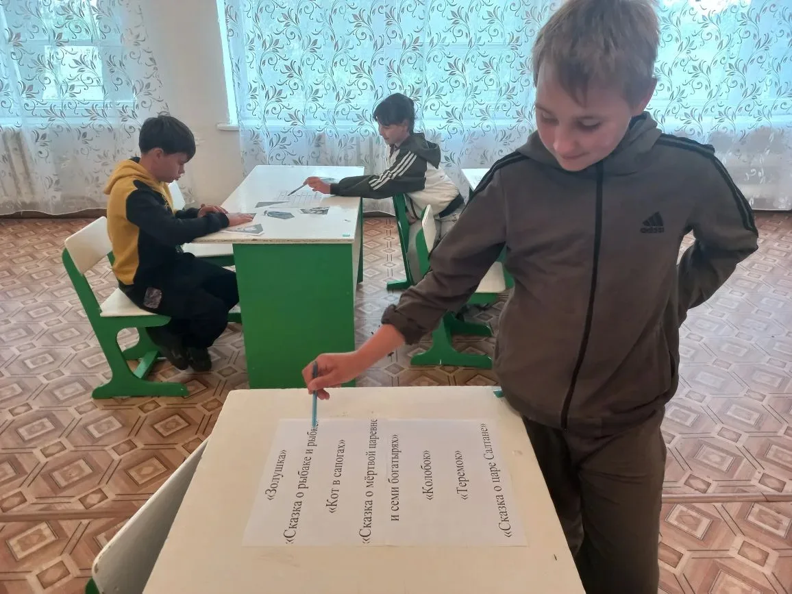 Игровая программа «Пушкинские сказки знаем без подсказки»