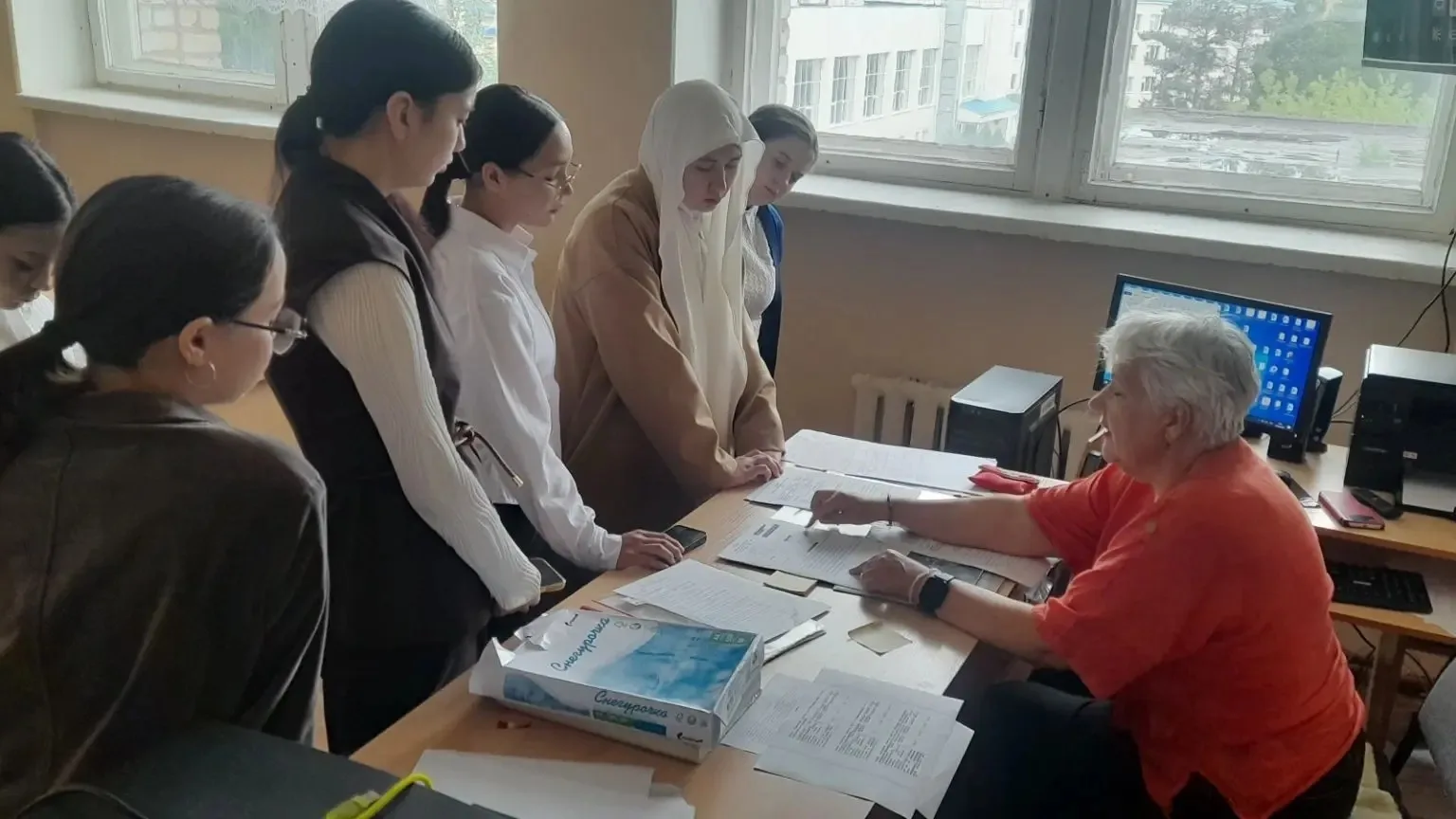 📜 
ВОЛНЕНИЕ, ЗНАНИЯ И УСПЕХ: 16 июня стартовал Демэкзамен у будущих документоведов! 
Будущие гуру д