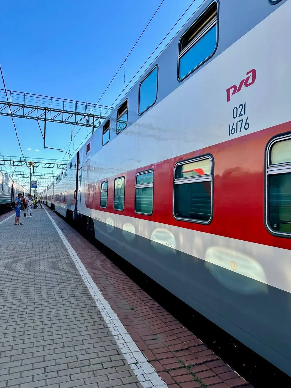 🚂✨ Большие перемены на рельсах: между Екатеринбургом и Петербургом запустят двухэтажны...