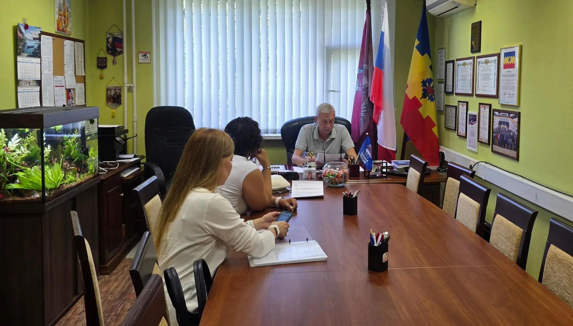 Сегодня на прием к главе муниципального округа Александру Анатольевичу Новикову пришли ...