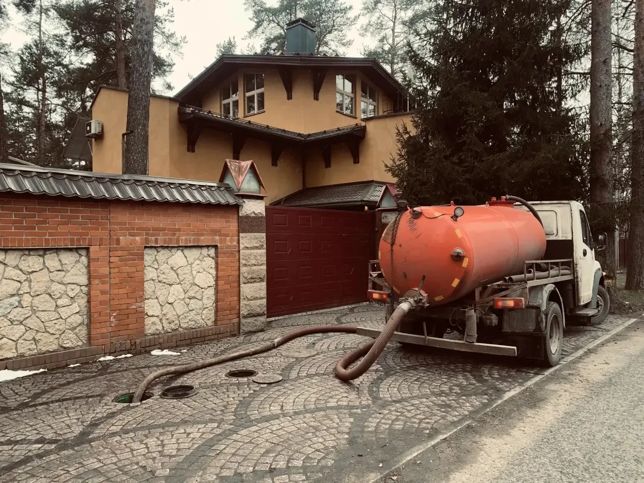 Откачка септика в частном загородном доме 🏡