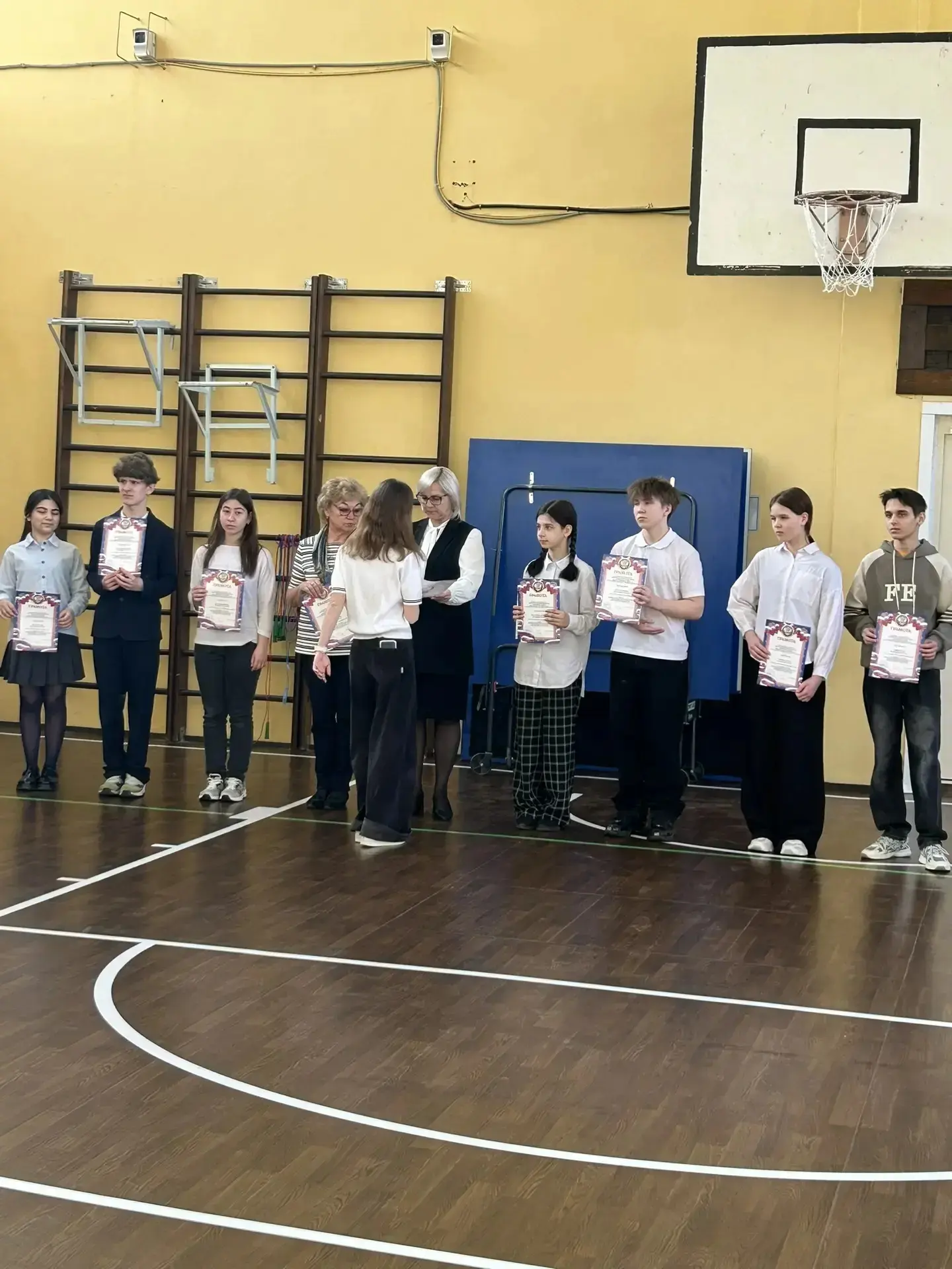 30 марта 2026 на торжественной линейке подвели итоги поздравили победителей общешкольной конференции