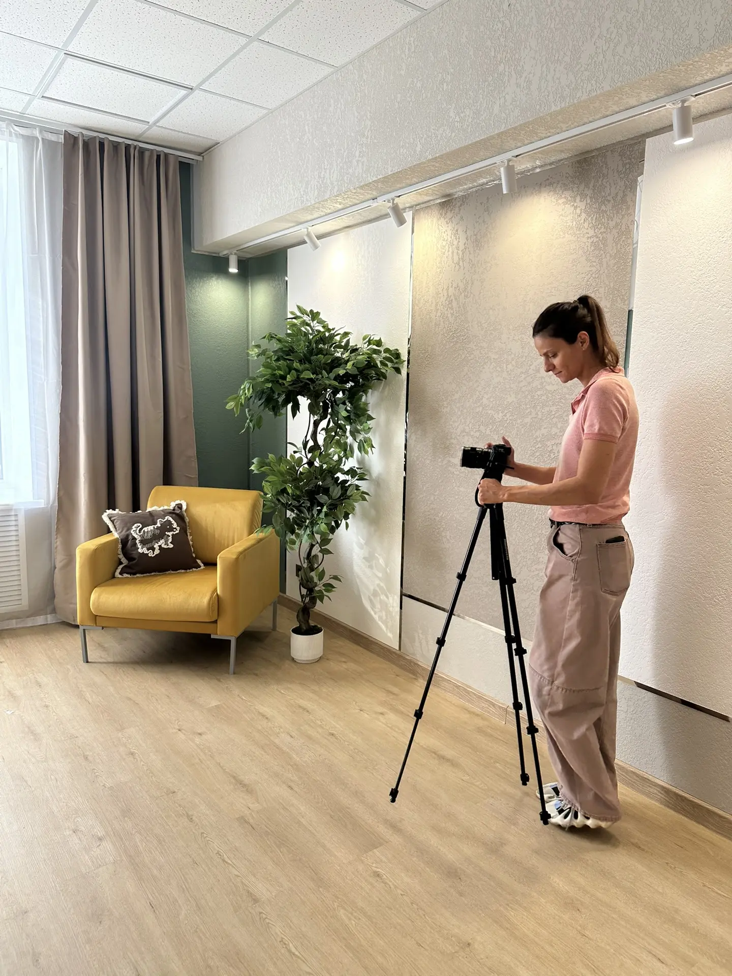 Делаем фотосессию объекта недвижимости (480 кв.м.) интерьерным фотографом.