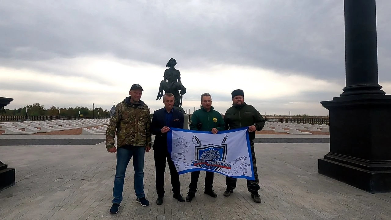 📹🇷🇺В Луганске состоялась церемония передачи земли в рамках проекта «Земля памяти»