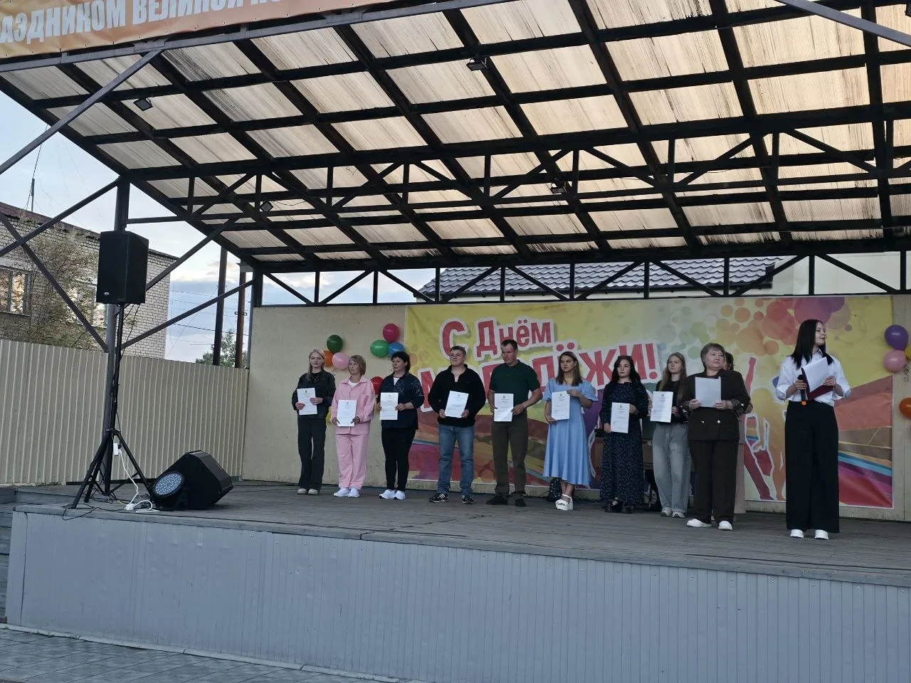 Гордость нашей школы! ✨

На Доске почета молодежи нашего района сегодня особенные лица — наши прекра