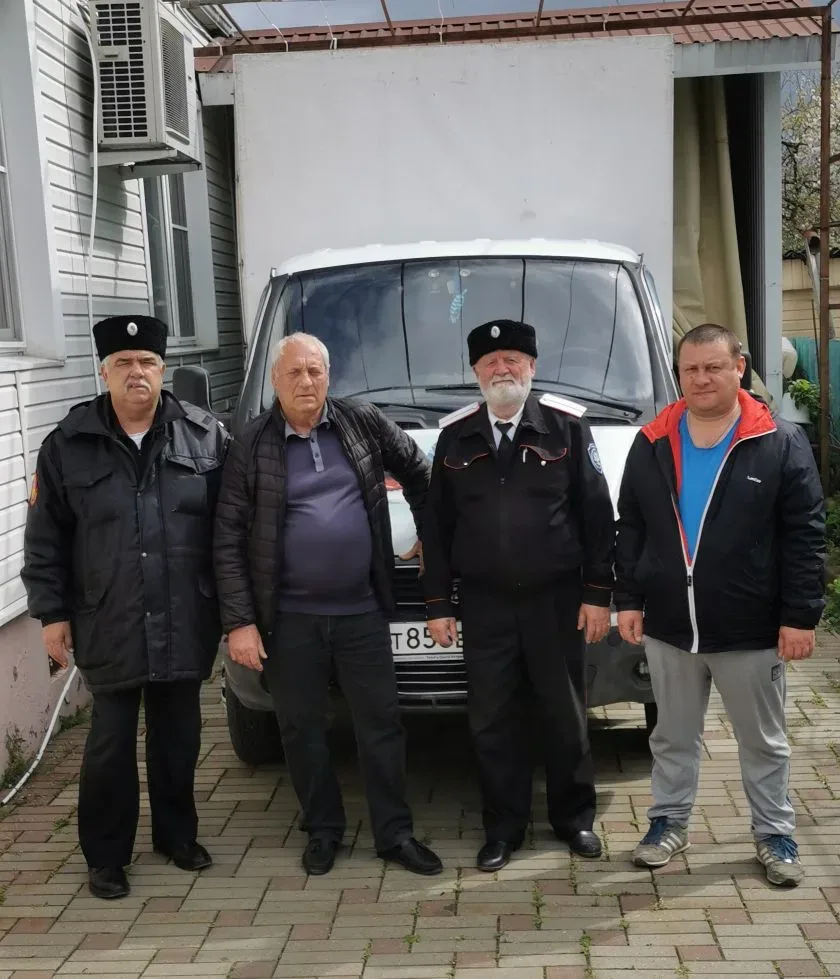 📦 Казаки Горячеключевского районного казачьего общества совместно с ветеранами МВД отправили гуманит