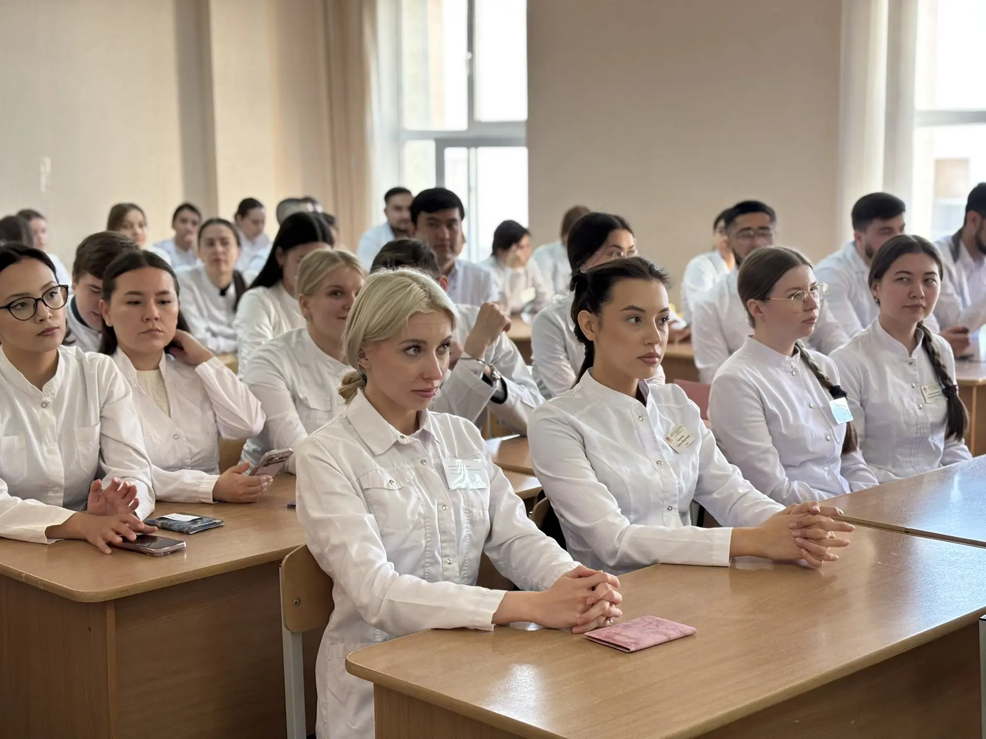 Первые на финишной прямой - пятикурсники стоматологического факультета! 

Более 180 будущих стоматол