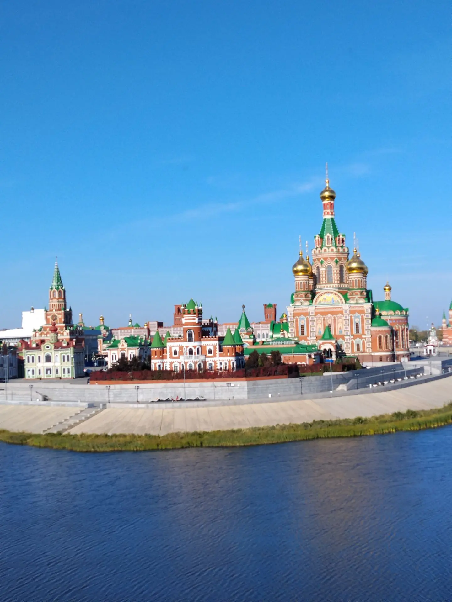 Ну, что же, если про настоящие путешествия рассказывать, то начнем с недавнего: города ...