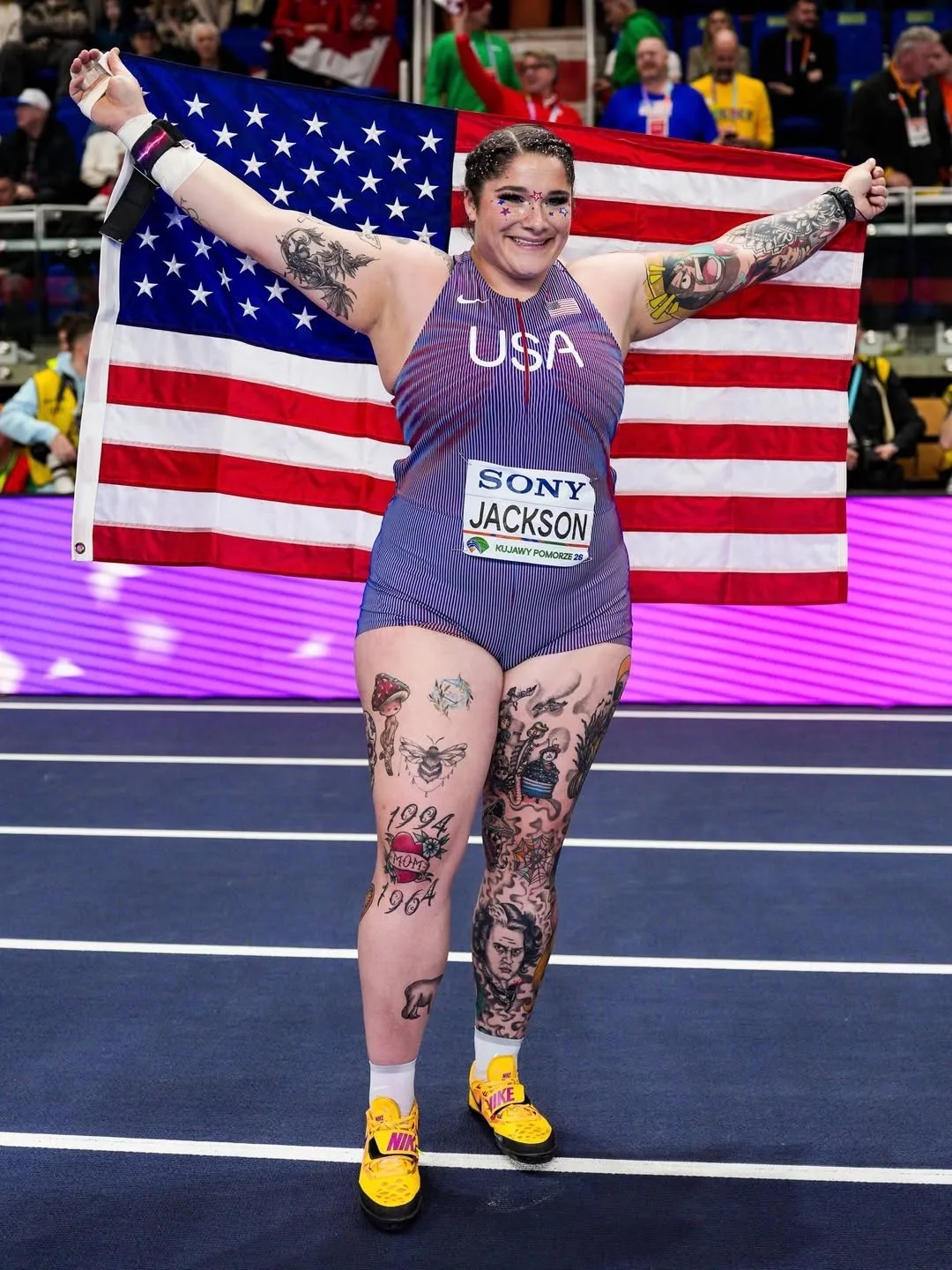 Фото с чемпионата мира по метанию ядра 🥇