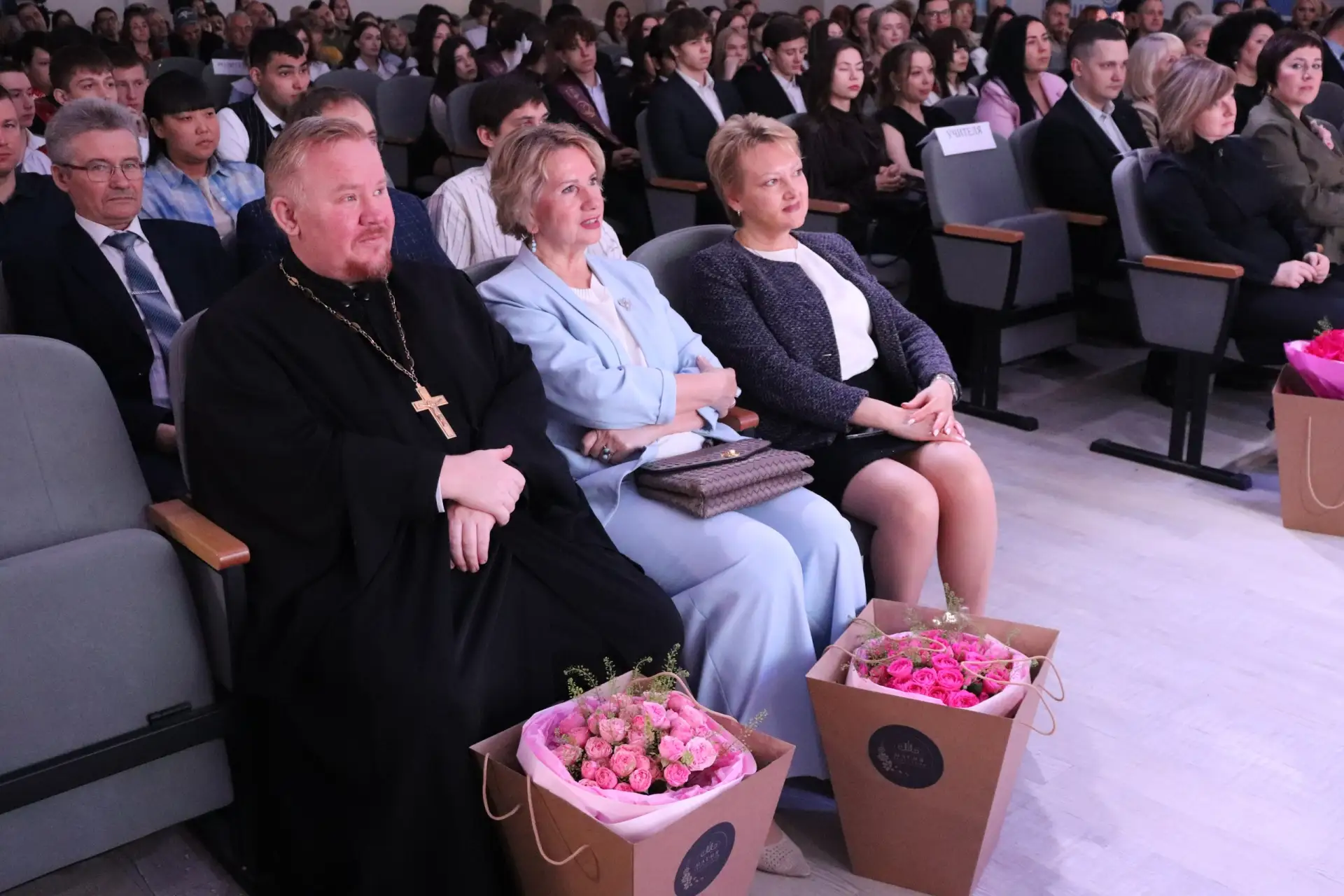 ПОСЛЕДНИЙ ЗВОНОК - 2026🔔 26 мая 2026 года для выпускников 9 и 11 классов нашей школы прозвенел после