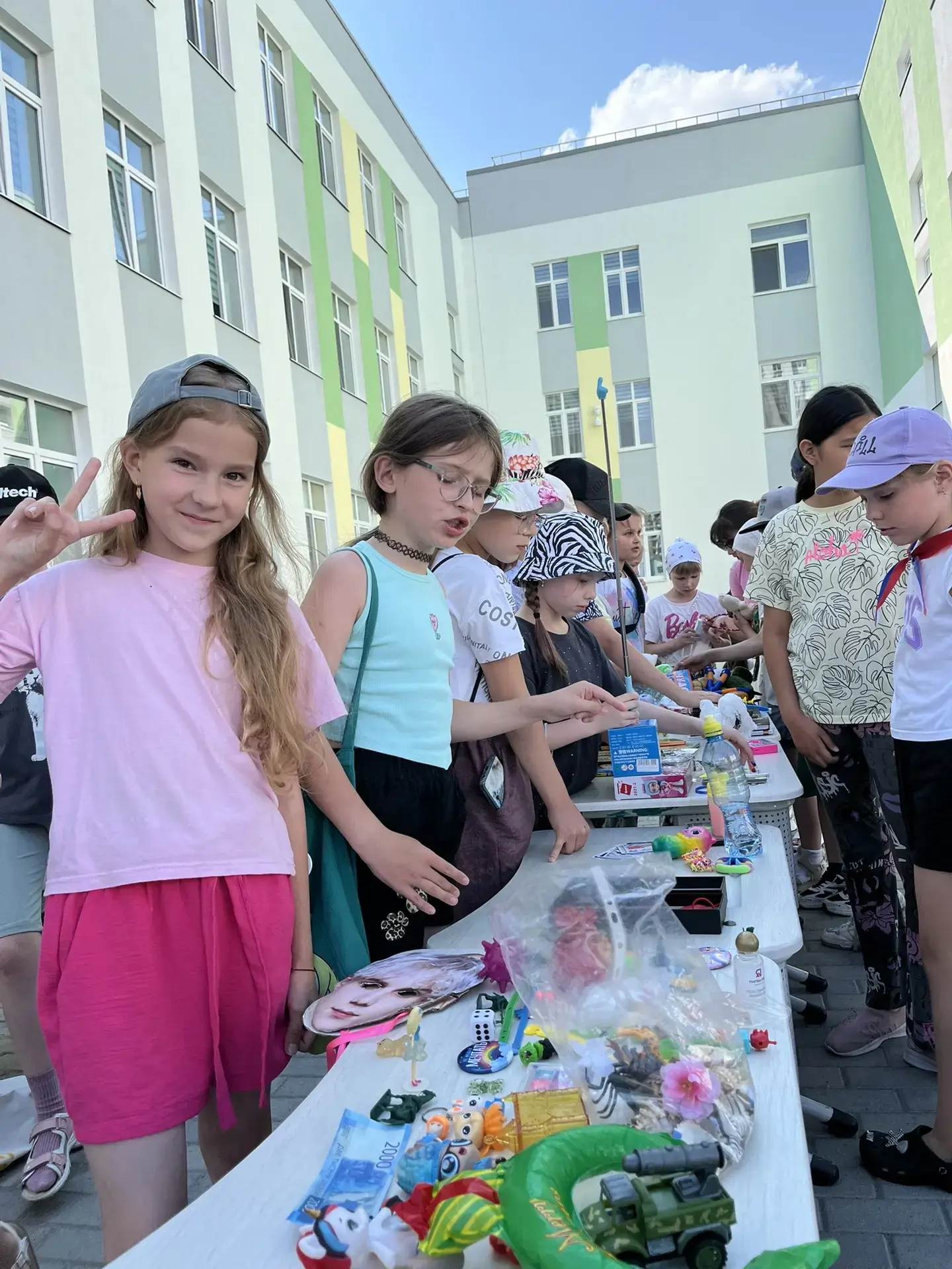 🎉 Ярмарка в «Городе открытий»: 440 лет Тюмени — празднуем вместе!

Сегодня в нашем лагере было по-н