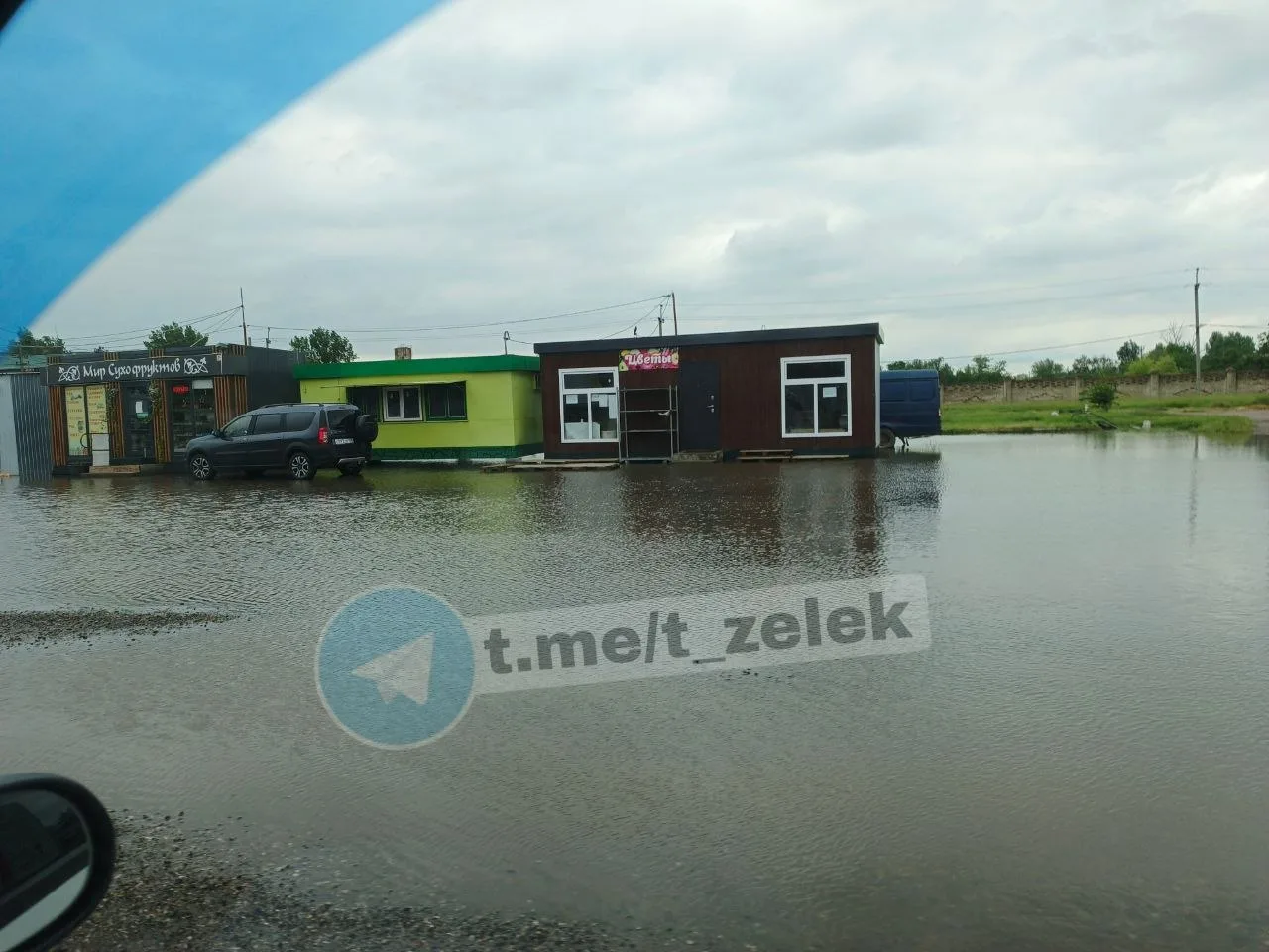 😱Рынок «Ника» в Зеленокумске утонул  max.ru/Novopavlovsk_ru  https://t.me/Novopavlovsk_ru