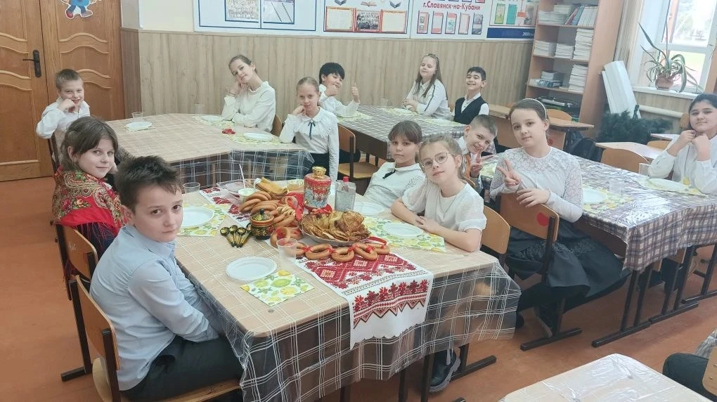 Наши Орлята России отмечают Масленицу 🥞