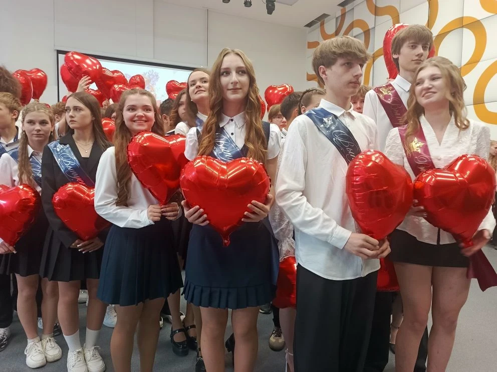 26 мая в стенах школы прозвенел Последний звонок  Этот день навсегда останется в памяти выпускников 