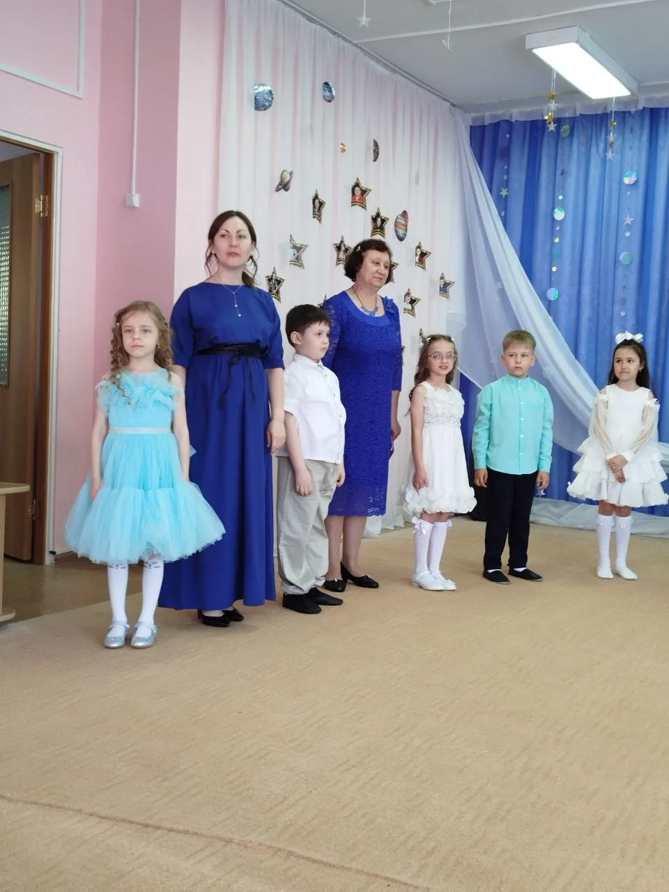 🚀 Выпускной в подготовительной группе №1! 🎓

Наш маленький экипаж отправился в захватывающее путеш