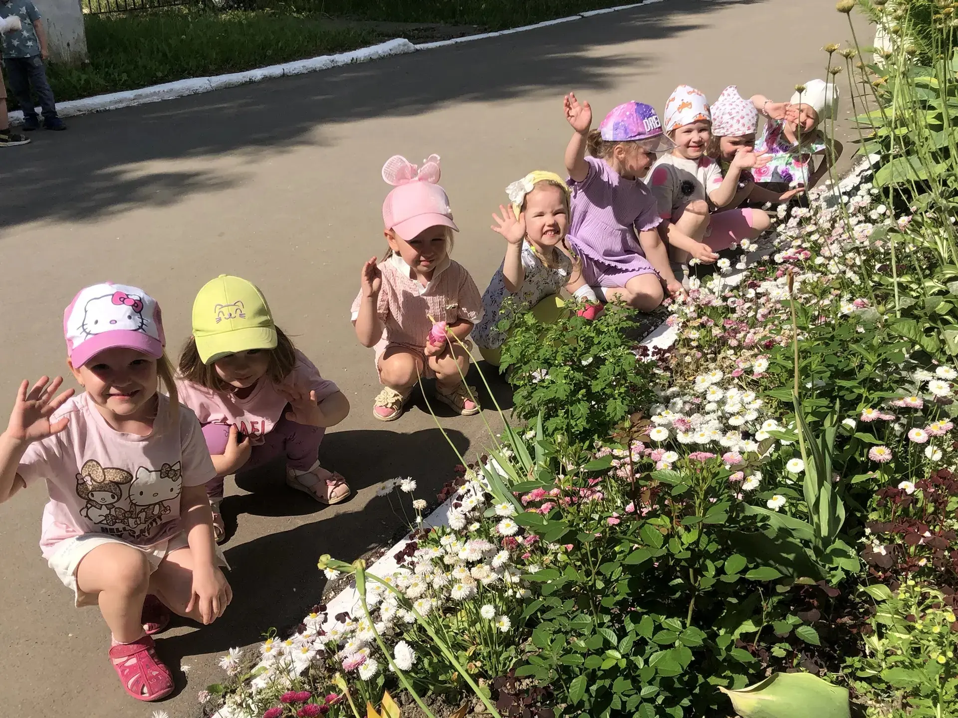 Маленькие дела большой планеты! 🌍🌱

В шестой группе (второй младшей) прошел тематический День экол
