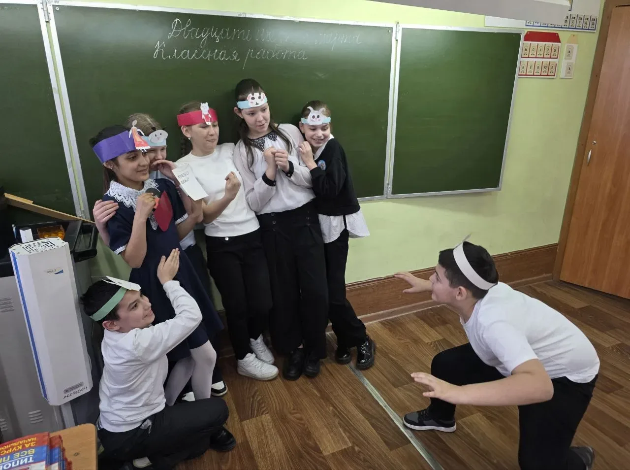 🎭 Волшебный мир театра — глазами детей! 🎭  В честь Дня театра ученики 4 «А» класса устроили настоящи