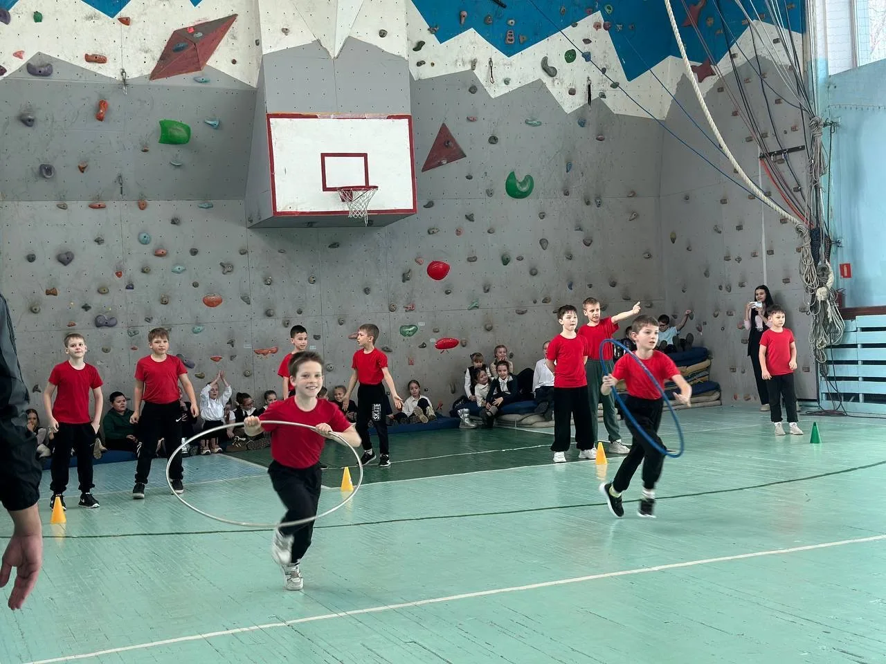 🏅💪 Спортивные эстафеты в рамках месячника оборонно-массовой работы!  В МАОУ "Школа №15 г. Благовещен