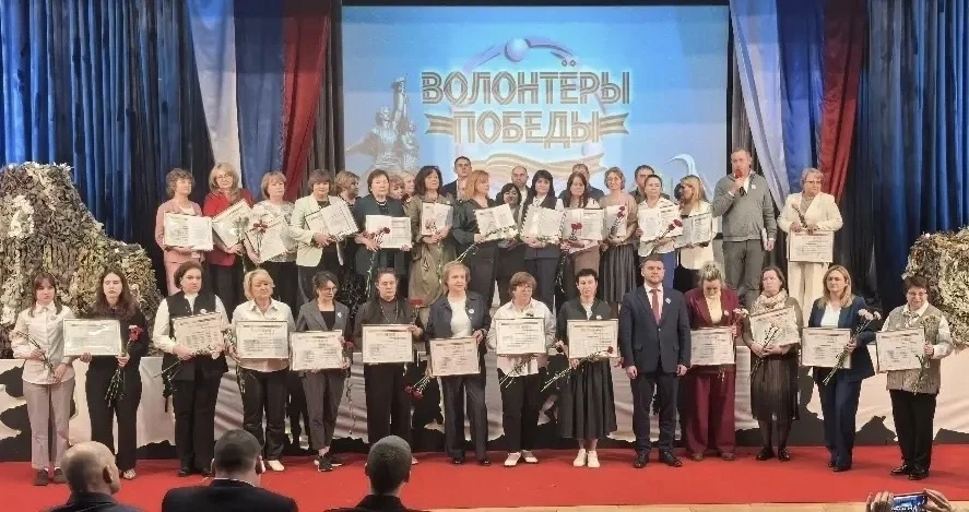 👏Коллектив нашей большой школы отмечен за участие в патриотической акции «Поддержим наших!»  Наш кол