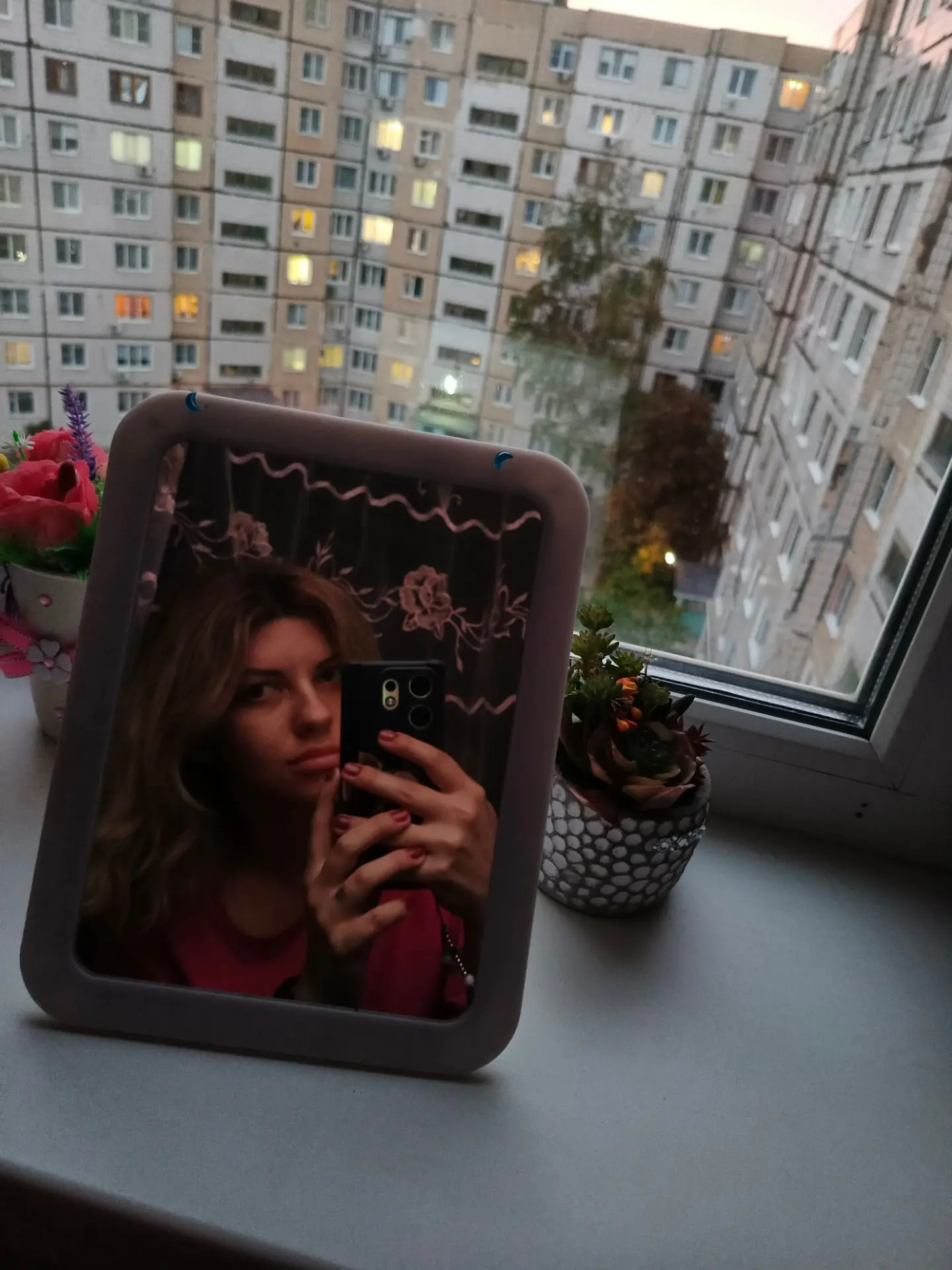 Пусть эта ночь укроет тебя, словно самое мягкое пуховое одеяло, сотканное из лунного св...