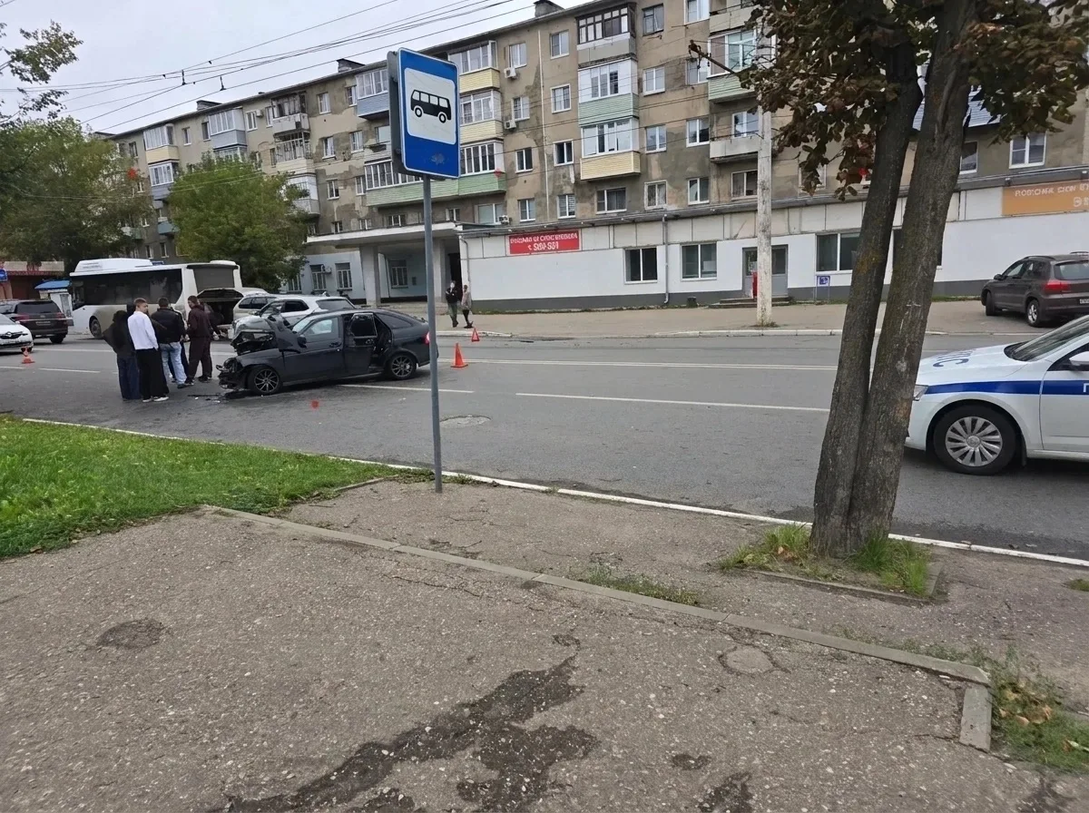 У Областной больницы