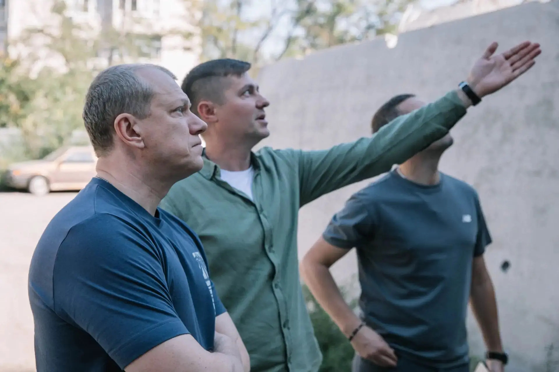 На левобережье осмотрел ход ремонтно-восстановительных работ в многоэтажках, которые по...