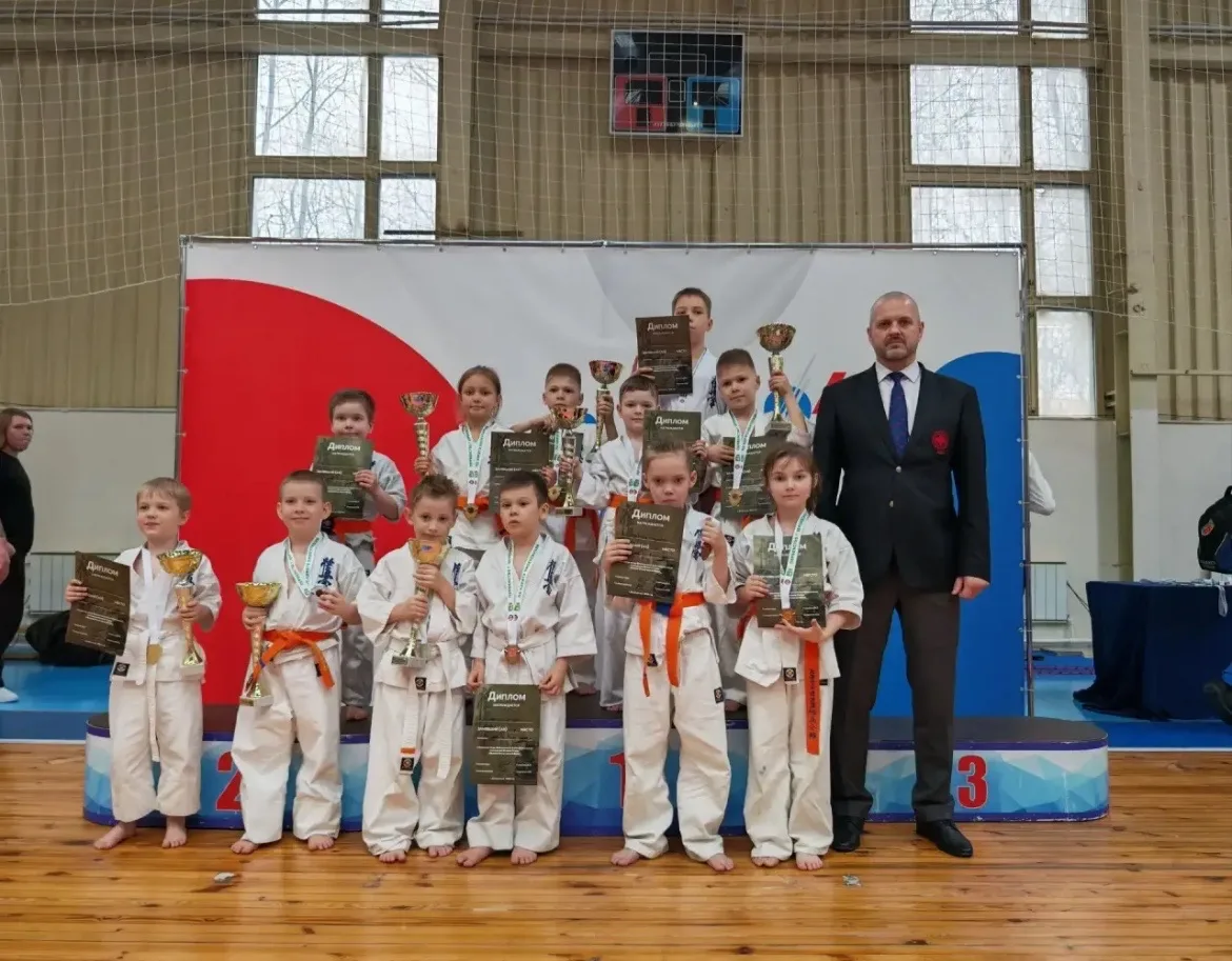 🏆ЮНЫЕ ЧЕМПИОНЫ🏆  🎉В апреле наши ученики вновь доказали, что они — настоящие победители. Спешим подел