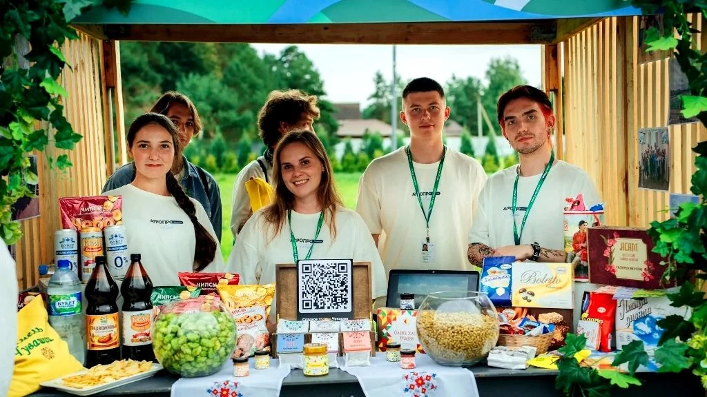 Активисты Чувашского ГАУ Ульяна Илларионова, Иван Ефимов и Андрей Терещенко приняли уча...