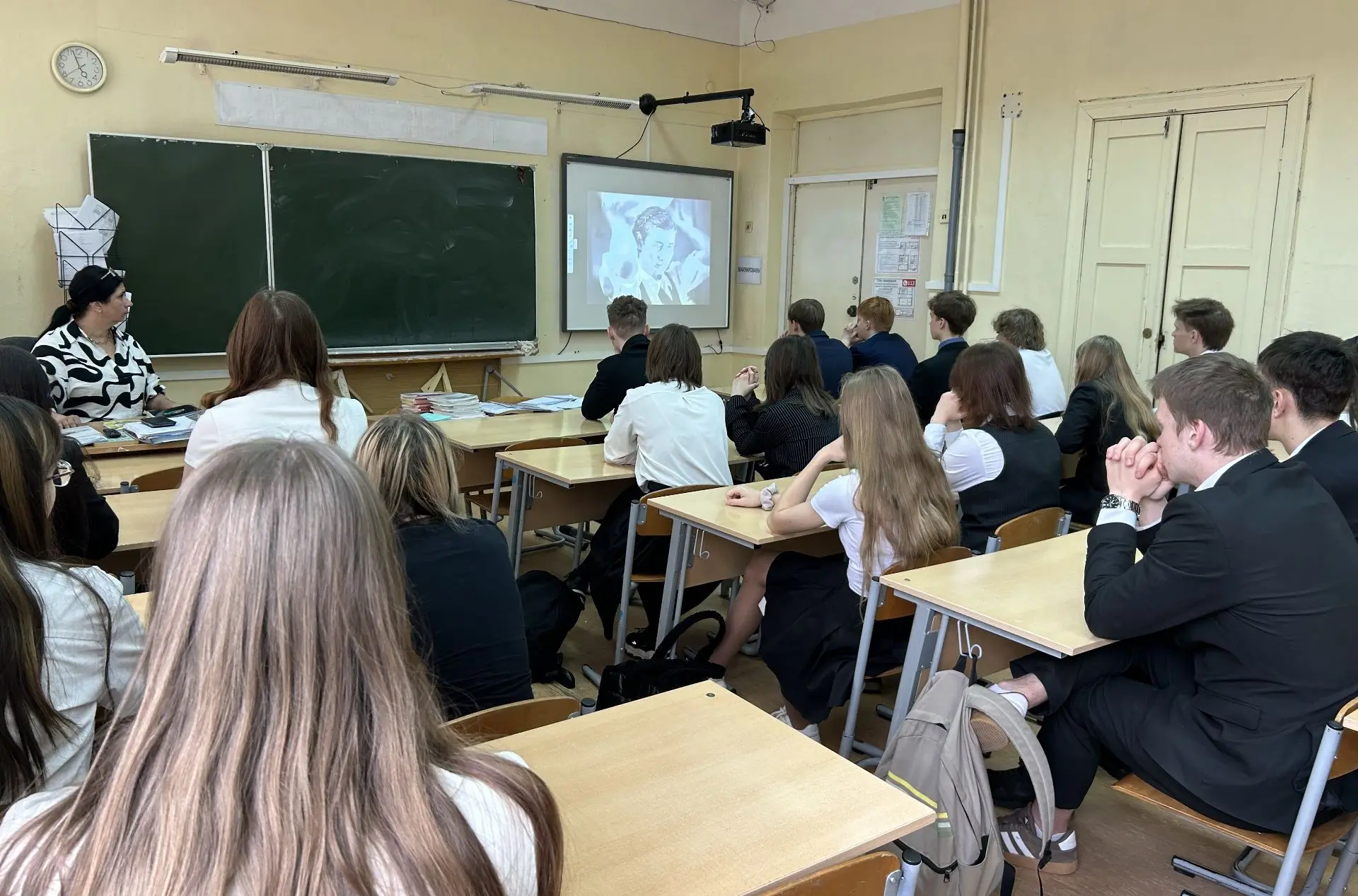 Песни о войне. Ко Дню Победы   9 Мая - день, который трогает сердце каждого россиянина. Для кого-то 
