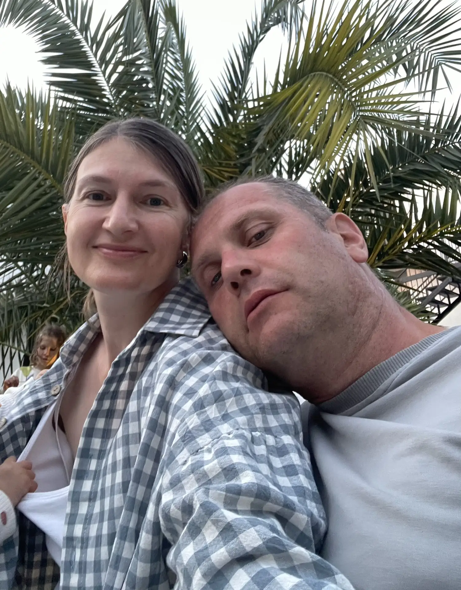 Мы. И пальмы. 

Из полезного только красивый  прайс могу вам приложить, чтобы удобно в одном месте с