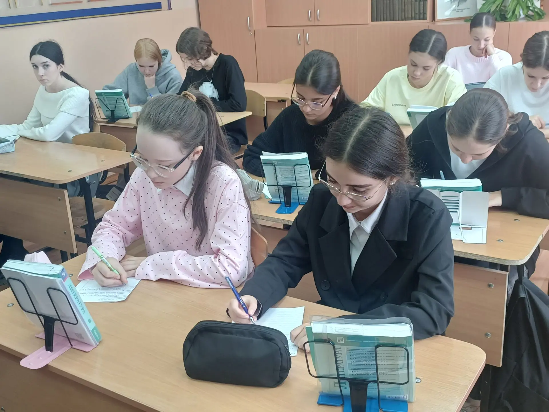 📝 Сегодня, в Международный день грамотности, учащиеся 8-9-х классов стали участниками ...