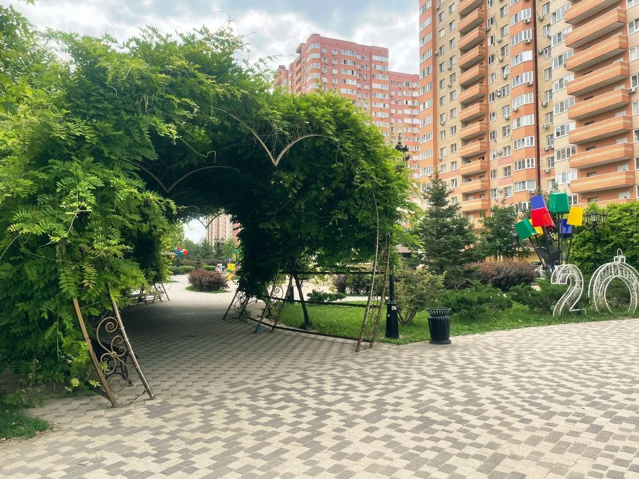 😍 Доброе утро район 😎😎😎
Сегодня в Краснодаре до +26 , возможен дождь ☔️