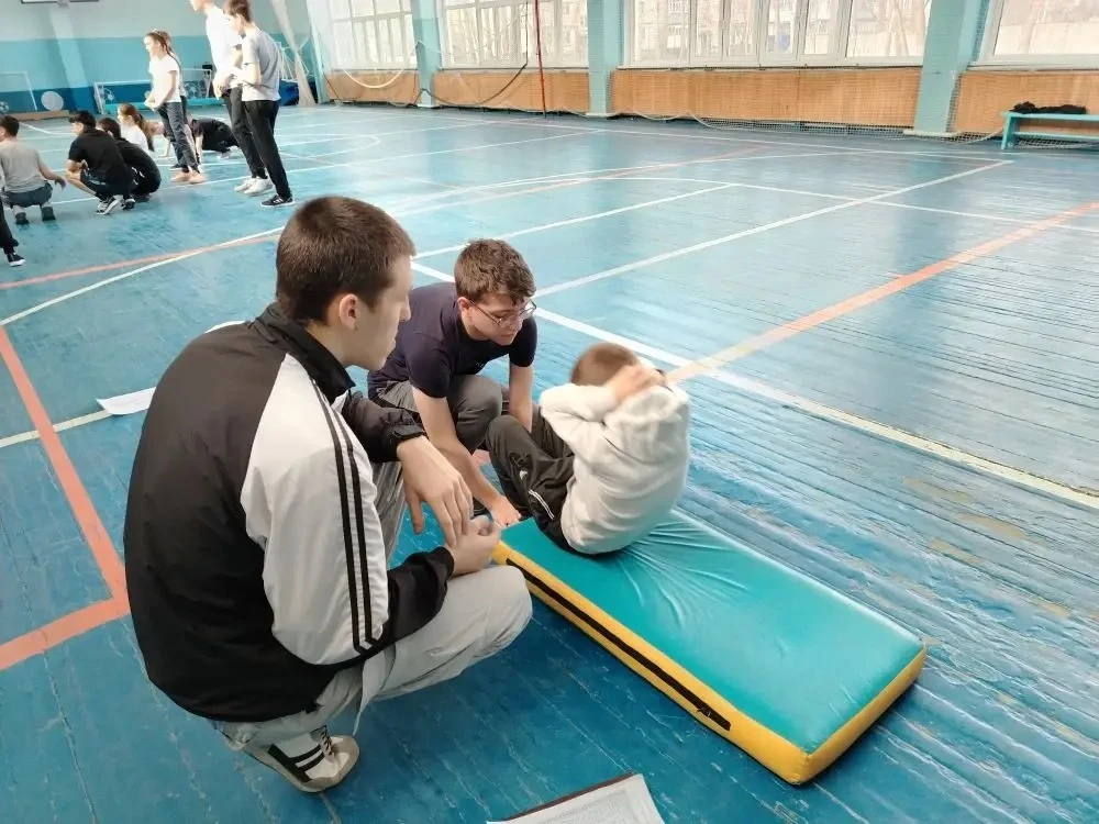 💪 День здоровья в школе: сдаём нормы ГТО!   🏃7 апреля в 1‑м корпусе прошёл настоящий праздник спорта