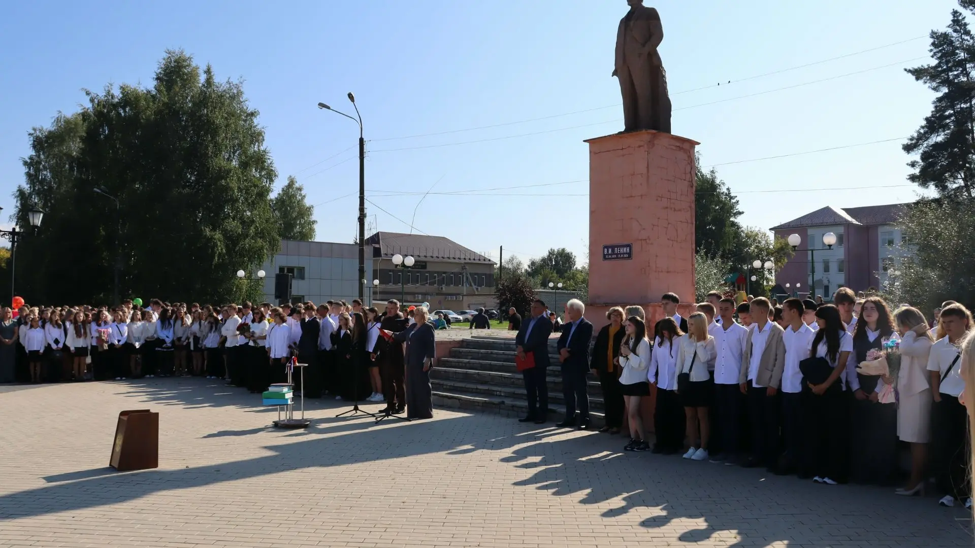 Снова в школу! Шатковская средняя школа встретила День Знаний!