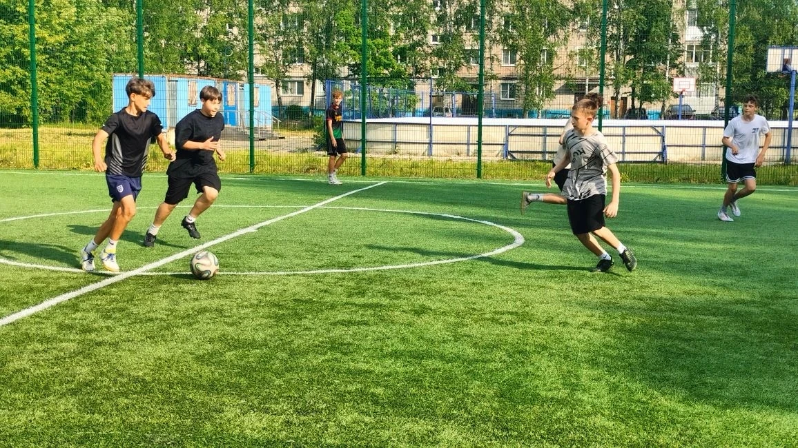 Делимся свежими новостями из разновозрастных отрядов! Футбольные энтузиасты вовсю трени...