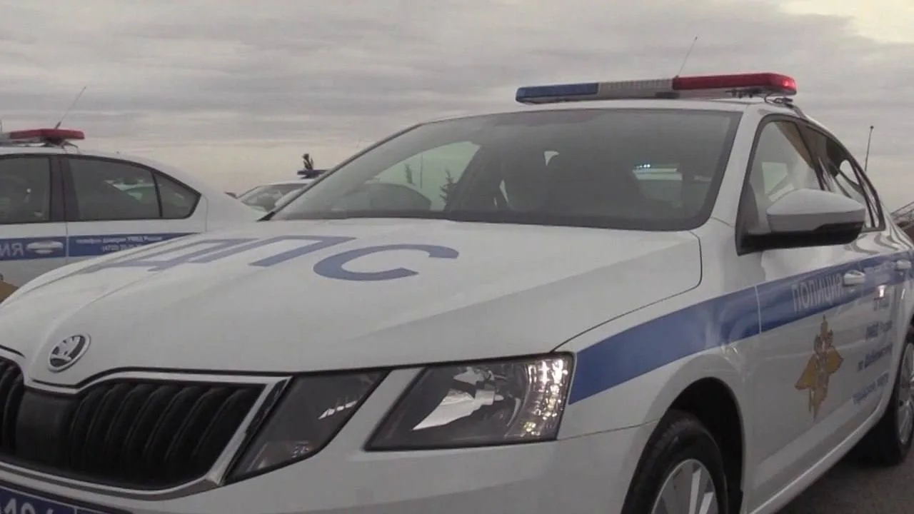 🚔 В Белгороде сотрудники ДПС помогли срочно доставить в больницу ребенка со сломанными...