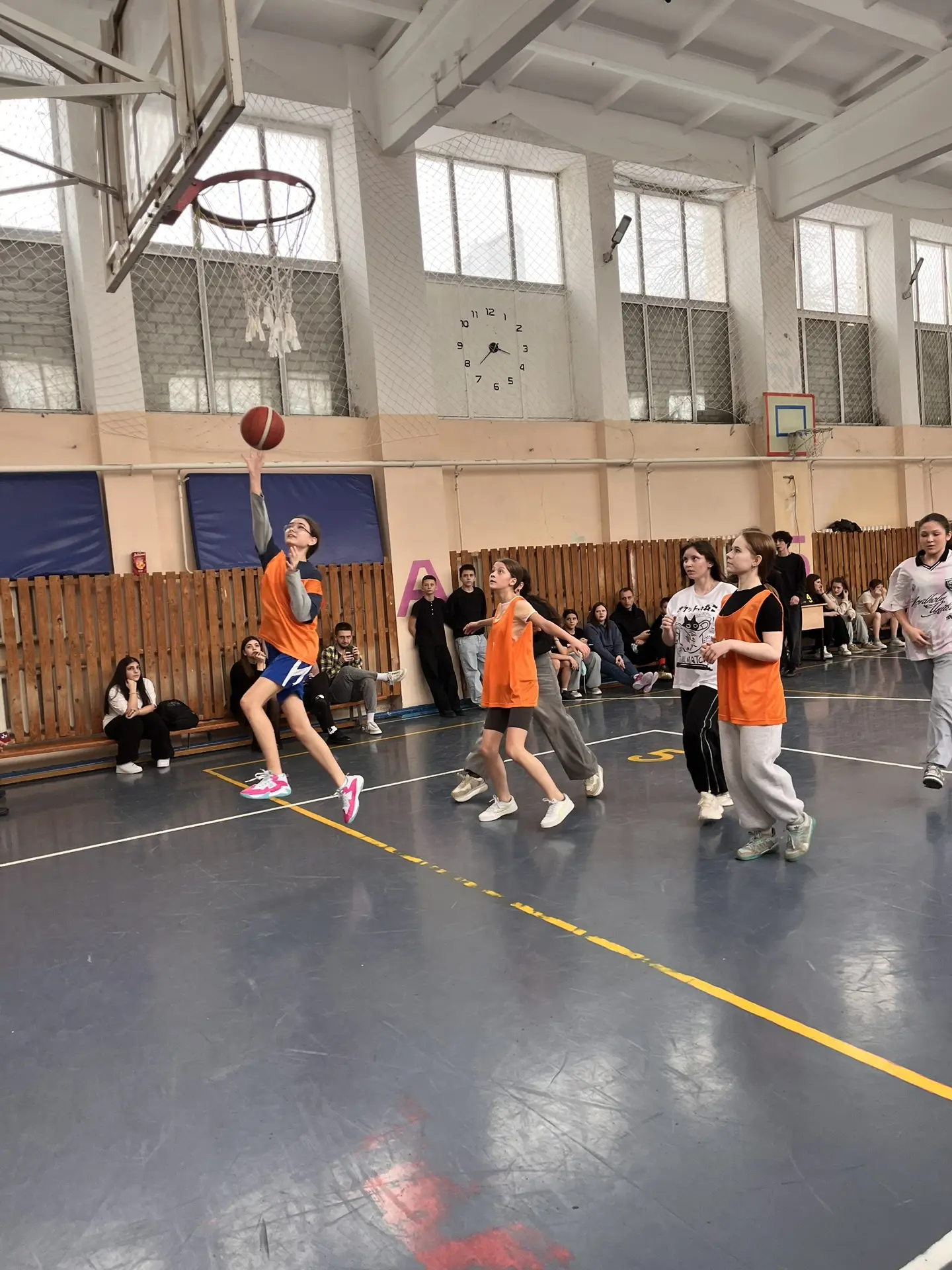 🏀Дорогие друзья!  На этой неделе стартовали школьные соревнования по баскетболу! Обучающимся с 5 по 