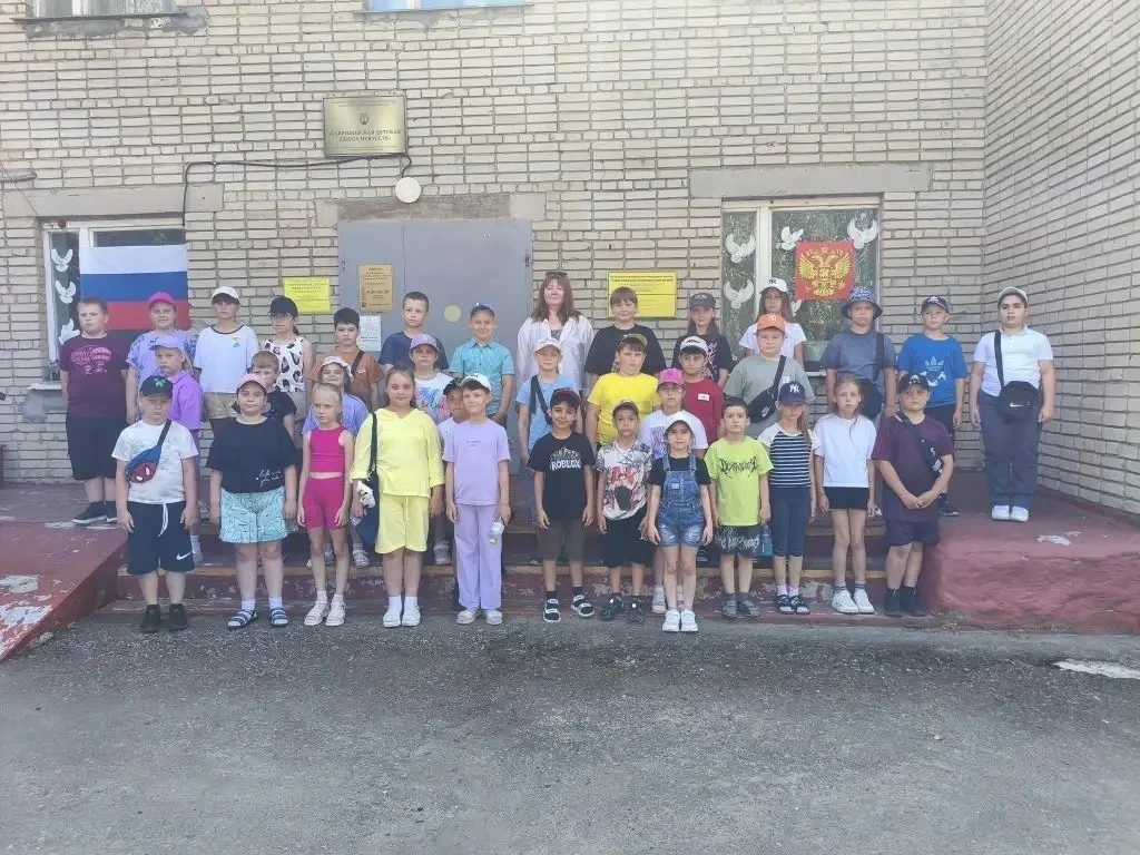 🌞Очередной день в летнем пришкольном лагере " Рассвет" прошёл познавательно и весело. Младшие отряд