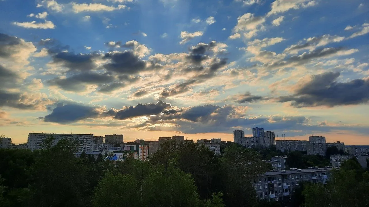 Всем хорошего, тёплого, летнего вечера! 😉