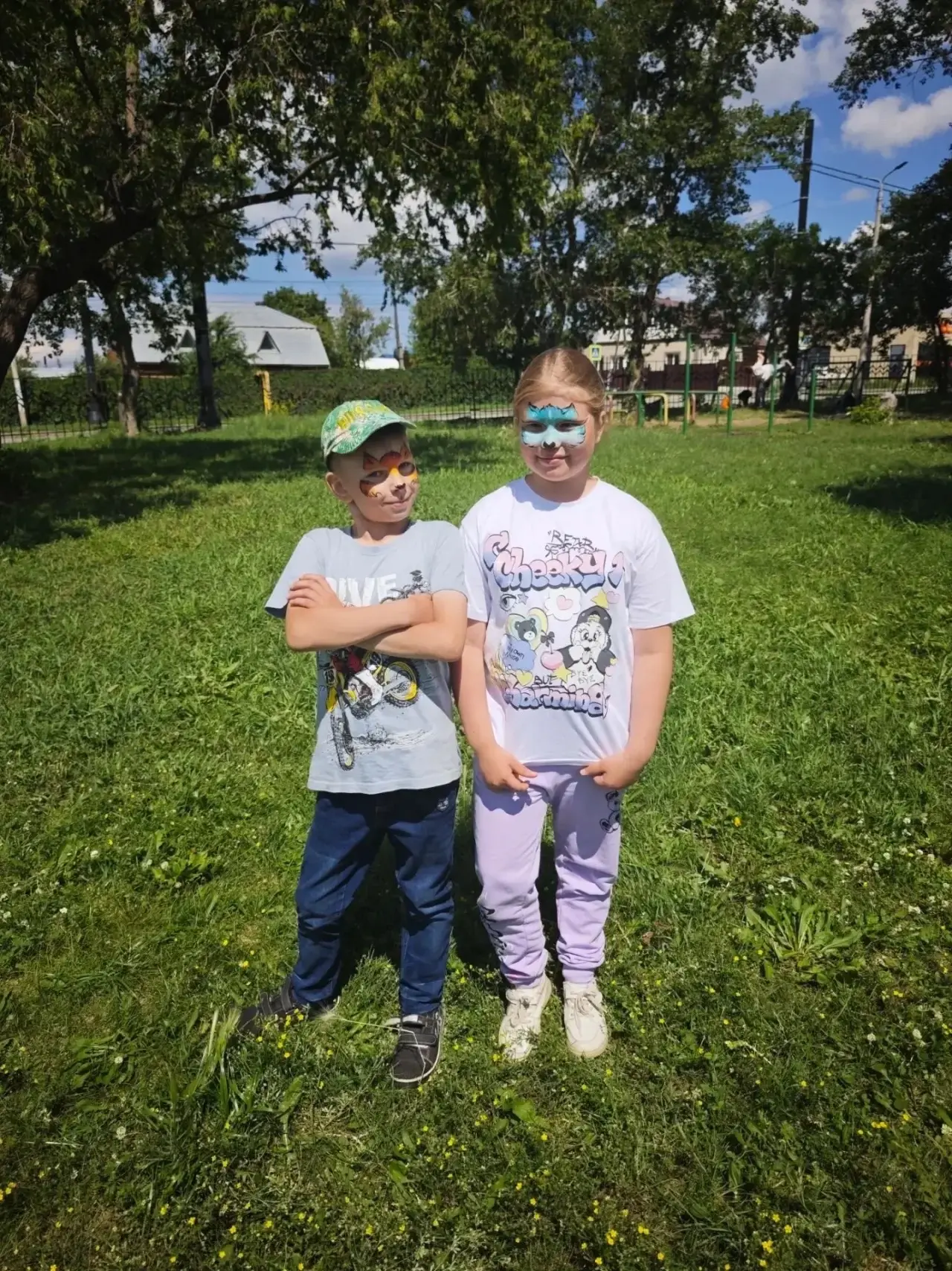24 июня, среда: команда, краски и игры 🖌️🎯🌈

☀️ С утра — бодрая зарядка 💪🤸‍♂️🏃
Потянулись, поп