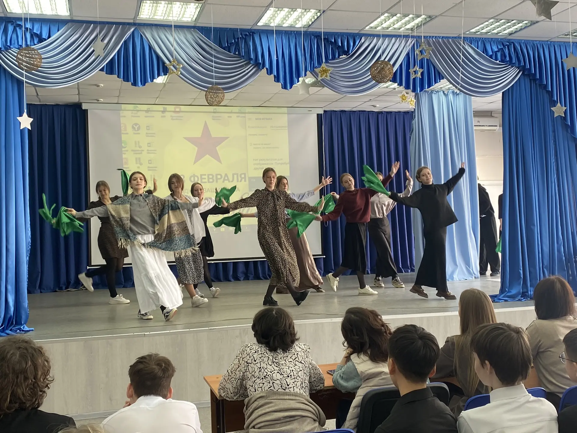В школе состоялся конкурс инсценированной военно-патриотической песни «Во славу Отечества!», посвящё