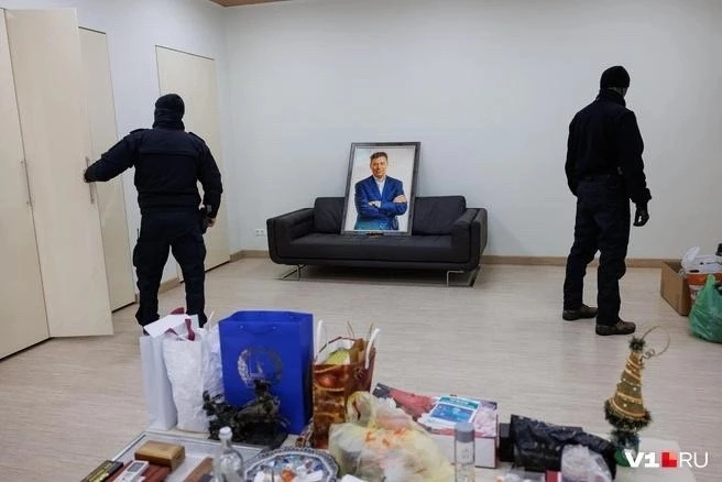 💰Забрать 164 миллиона коррупционных рублей у экс-депутата Станислава Короткова постано...