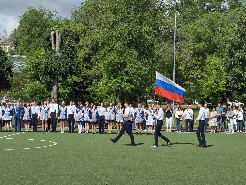 Праздник Последнего звонка в МОУ «Гимназии № 75 имени Д.М. Карабышева»