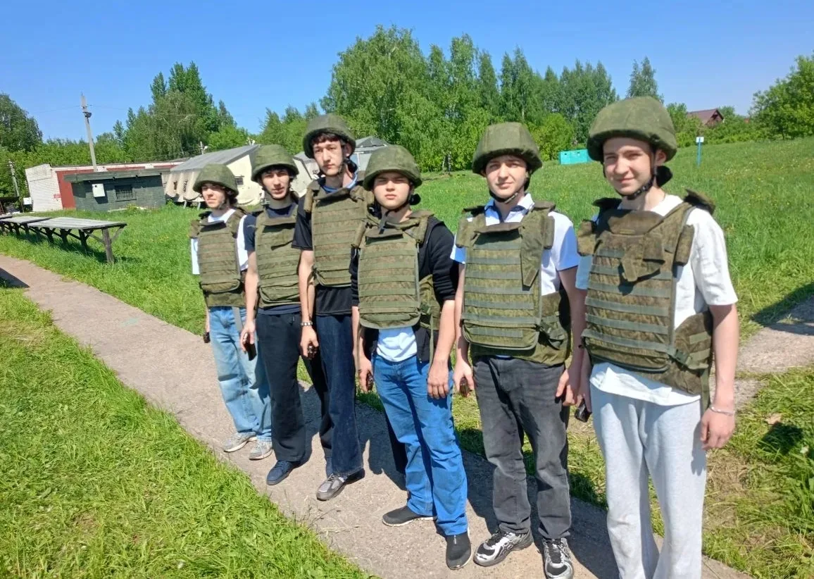 Сегодня обучающиеся 10‑х классов нашей школы под руководством педагога по ОБЗР Файзулли...