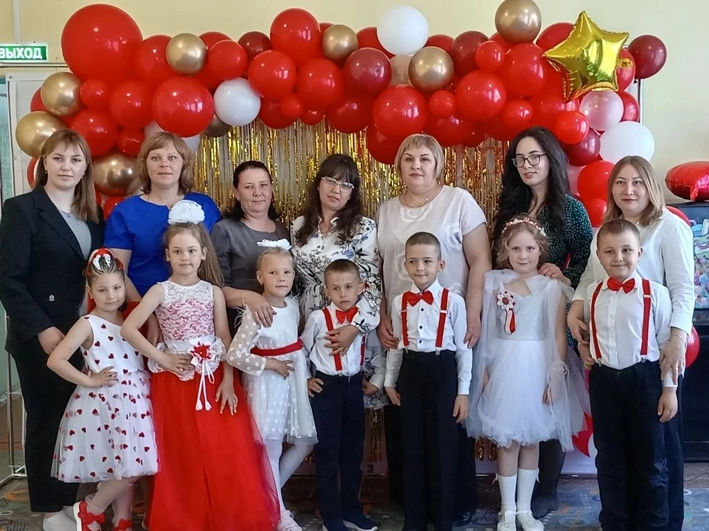 Сегодня, 27 мая, в нашем детском саду прошел невероятно трогательный праздник – выпускн...